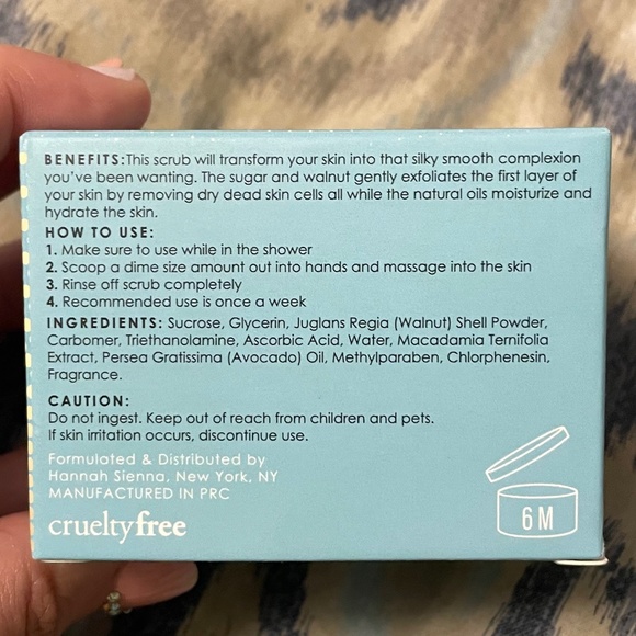 Hannah Sienna Exfoliating Sugar Scrub - Picture 6 of 7